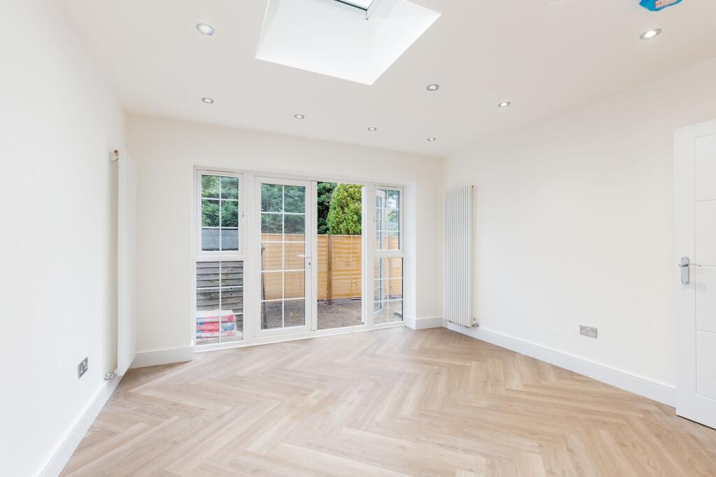 2 bed 1st Floor Flat for rent in London. From David Andrew - London - Holloway Road