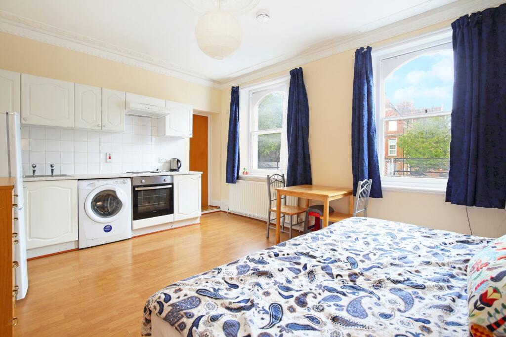 0 bed 1st Floor Flat for rent in Hornsey. From David Andrew - London - Holloway Road