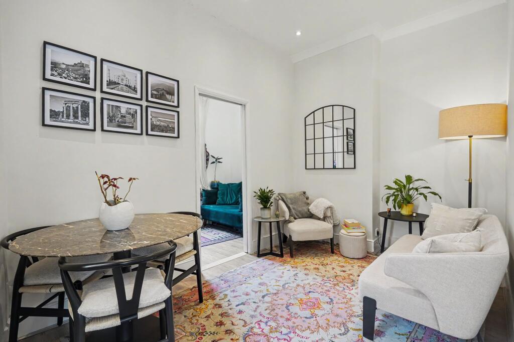 2 bed Apartment for rent in London. From David Andrew - London - Holloway Road