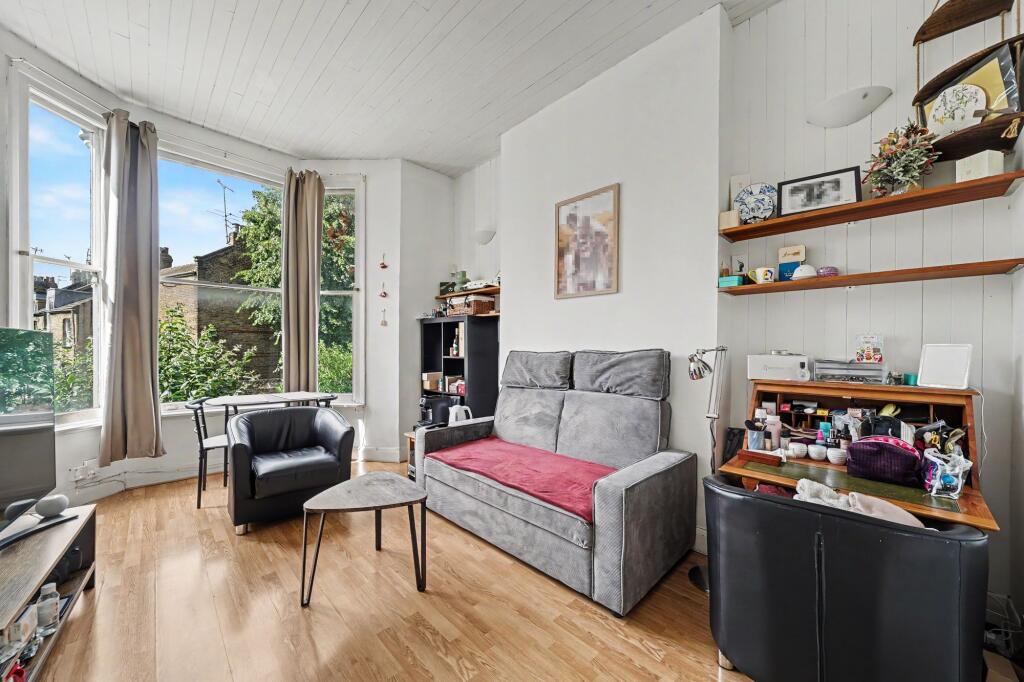 2 bed 1st Floor Flat for rent in London. From David Andrew - London - Holloway Road
