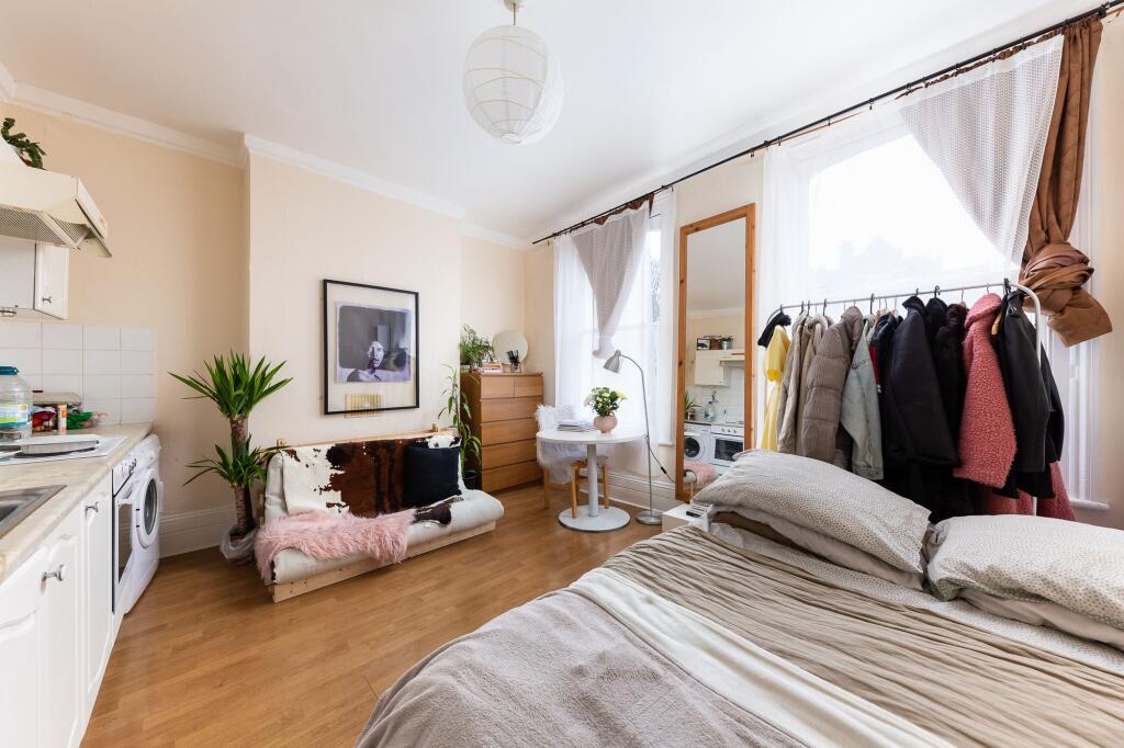 4 bed 1st Floor Flat for rent in Hornsey. From David Andrew - London - Holloway Road