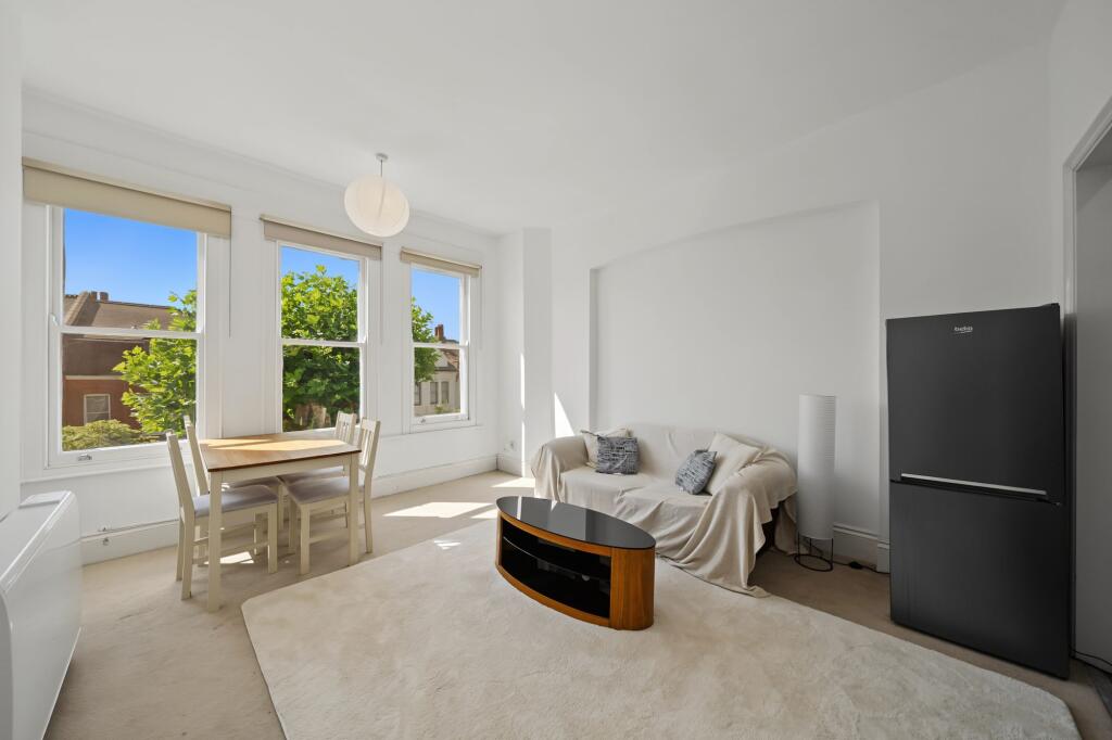 1 bed 1st Floor Flat for rent in Hornsey. From David Andrew - London - Holloway Road