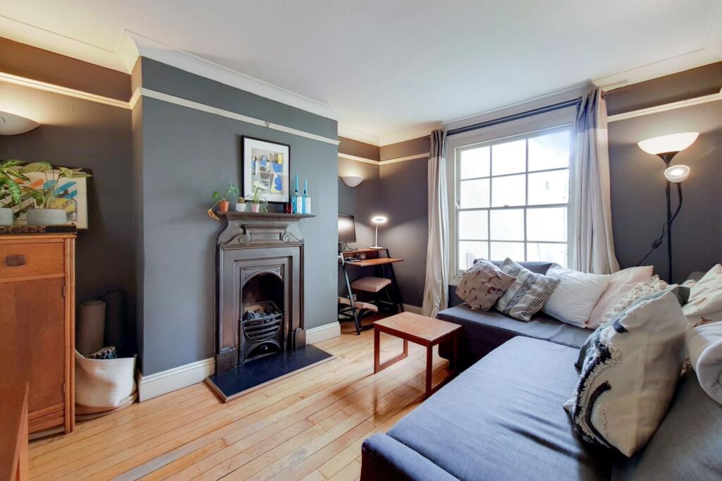 3 bed Detached for rent in Stoke Newington. From David Andrew - London - Holloway Road