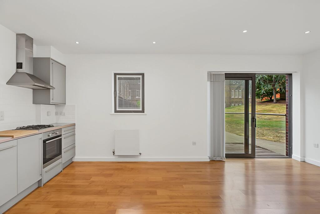 2 bed 1st Floor Flat for rent in Islington. From David Andrew - London - Holloway Road