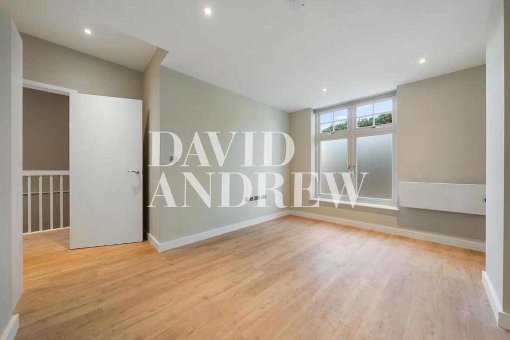 3 bed 1st Floor Flat for rent in London. From David Andrew - London - Holloway Road
