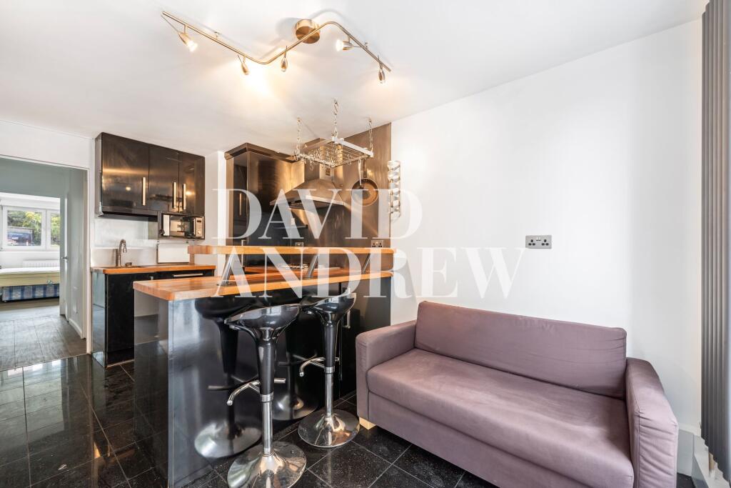 3 bed 1st Floor Flat for rent in London. From David Andrew - London - Holloway Road