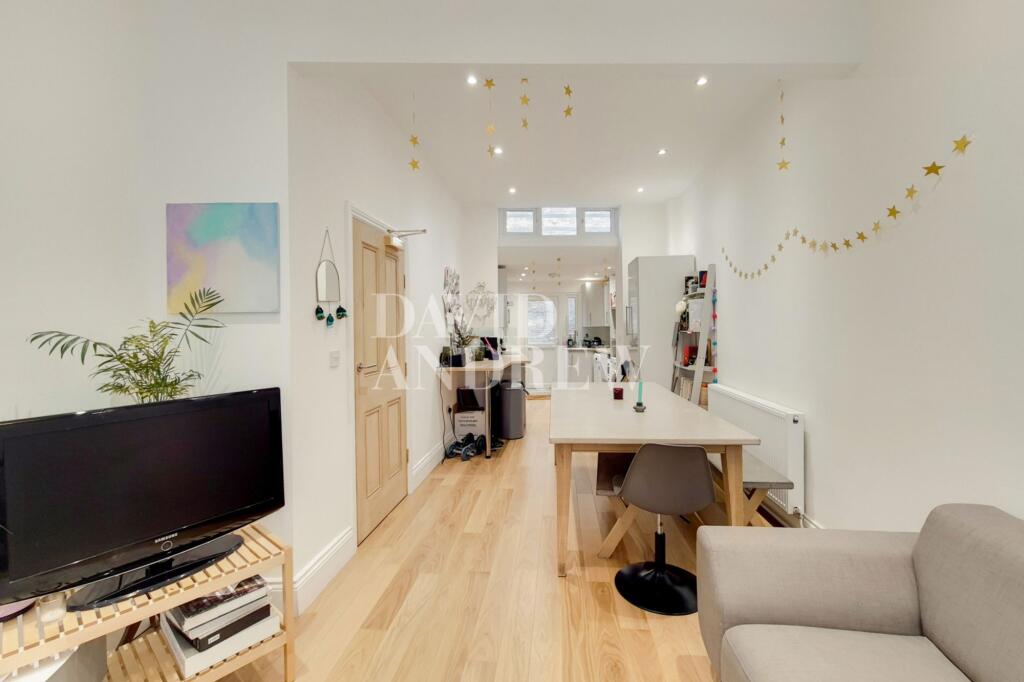 5 bed Mid Terraced House for rent in Stoke Newington. From David Andrew - London - Holloway Road 5 bed Mid Terraced House for rent in Stoke Newington. From David Andrew - London - Holloway Road