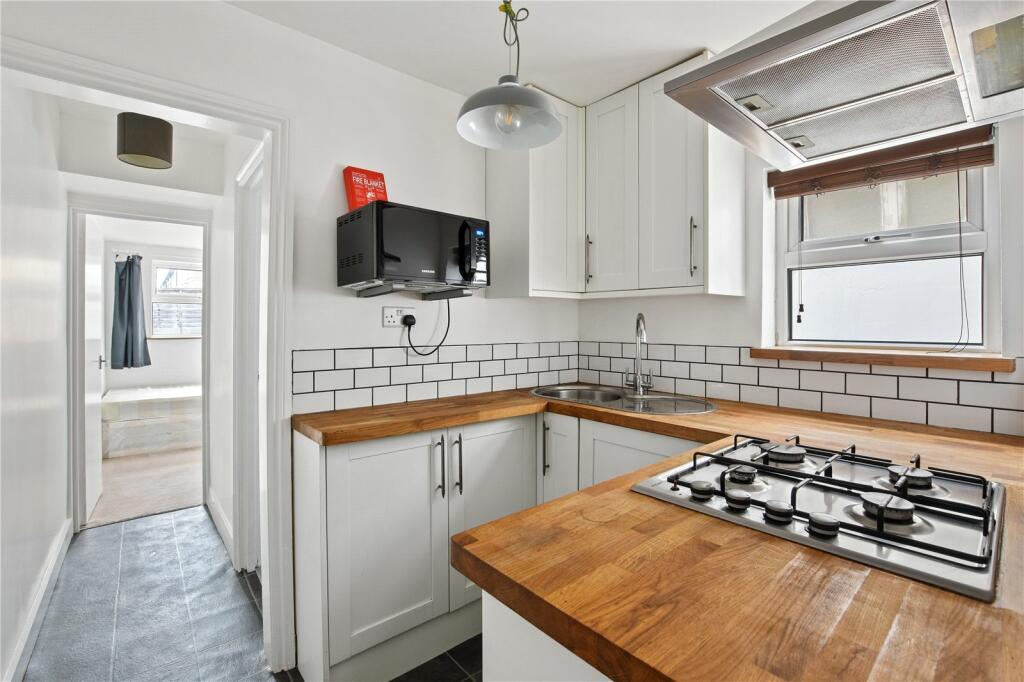1 bed Maisonette for rent in London. From Keatons - Stratford