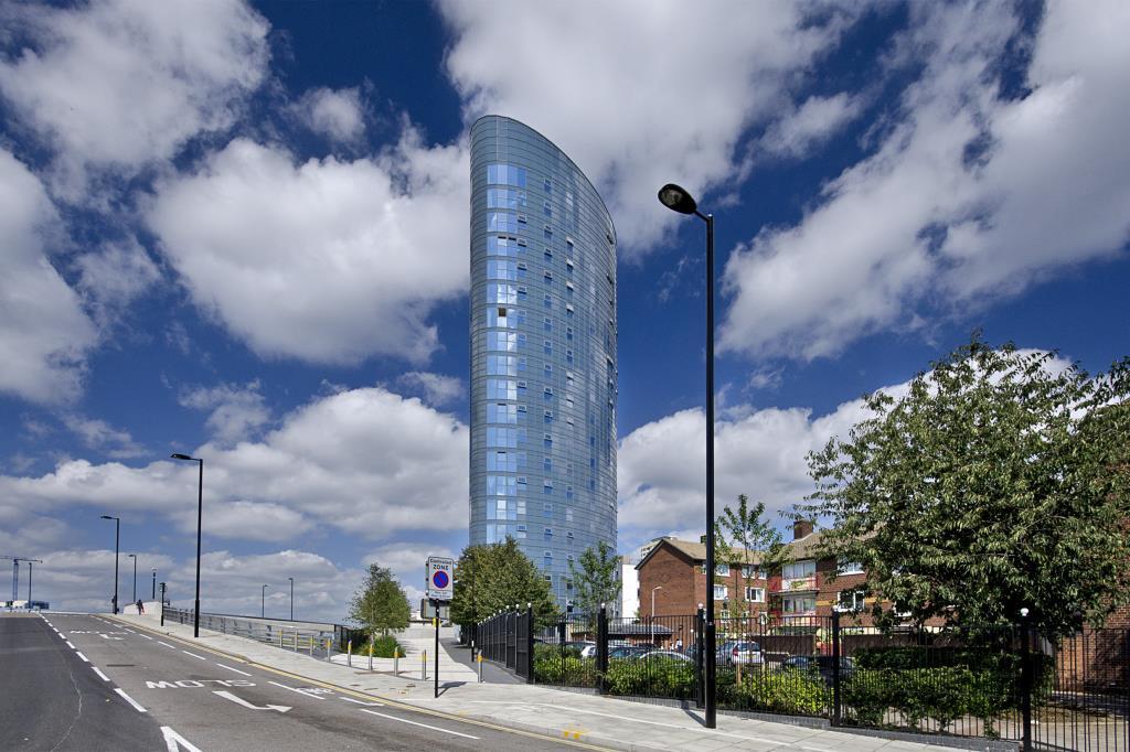 2 bed 1st Floor Flat for rent in London. From Keatons - Stratford