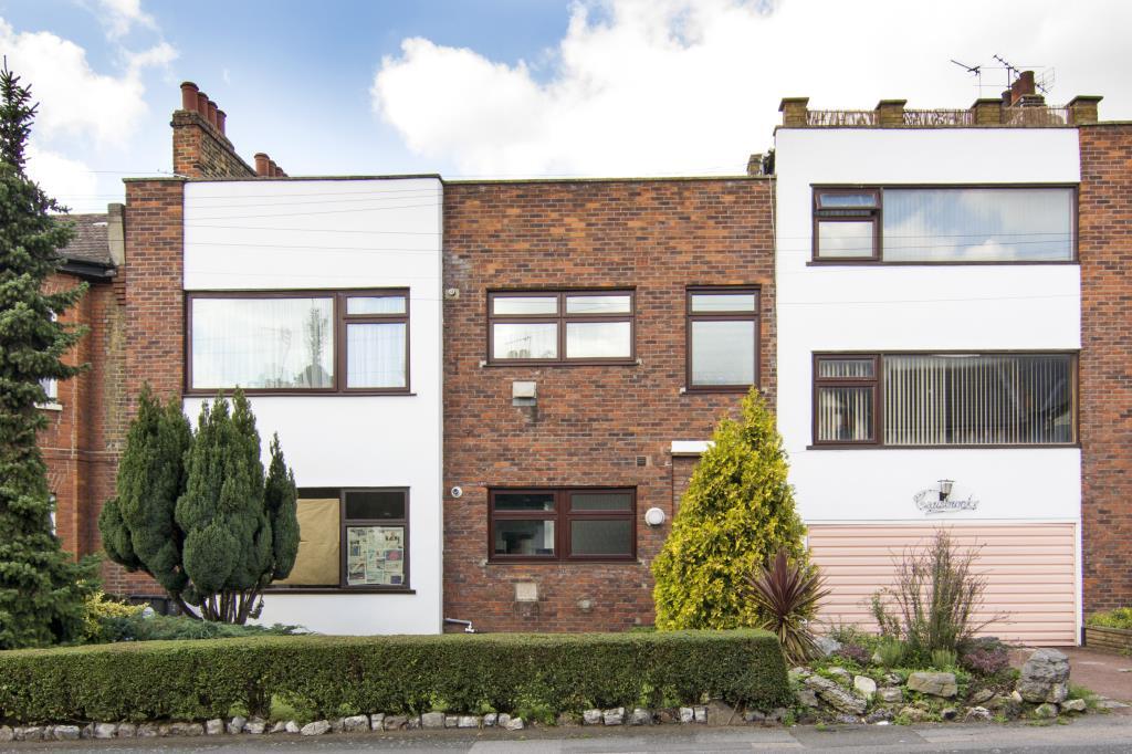 1 bed 1st Floor Flat for rent in London. From Keatons - Stratford