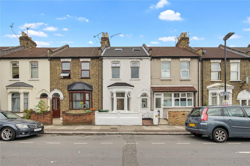 5 bed Detached for rent in London. From Keatons - Stratford