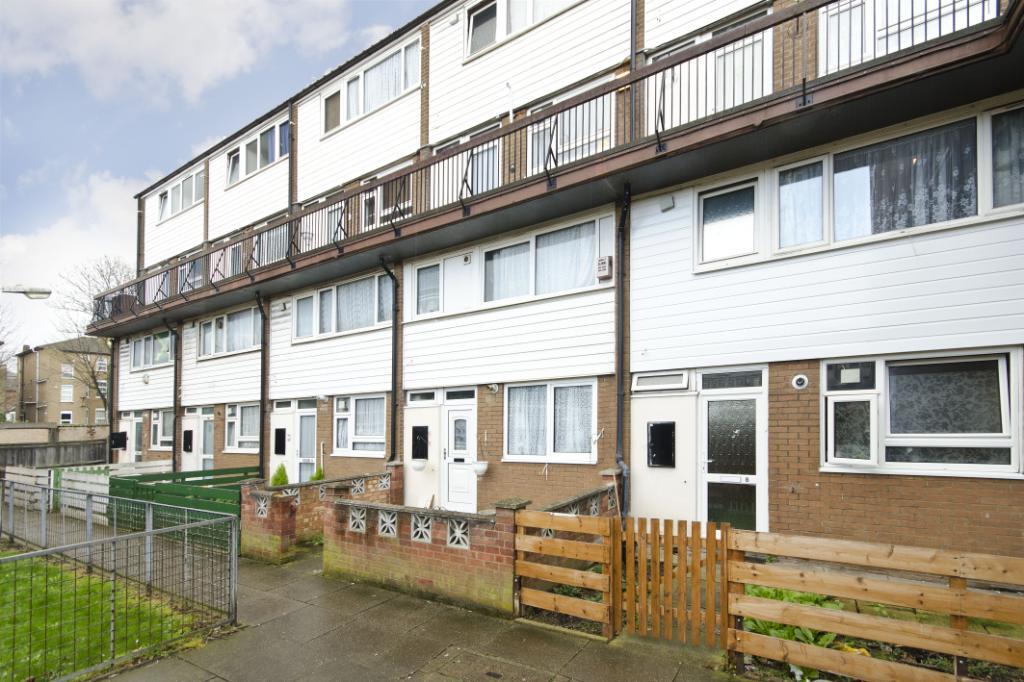 2 bed Mid Terraced House for rent in London. From Keatons - Stratford 2 bed Mid Terraced House for rent in London. From Keatons - Stratford