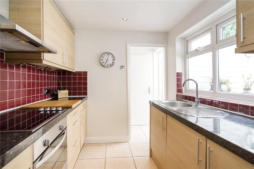 2 bed Mid Terraced House for rent in London. From Keatons - Stratford 2 bed Mid Terraced House for rent in London. From Keatons - Stratford