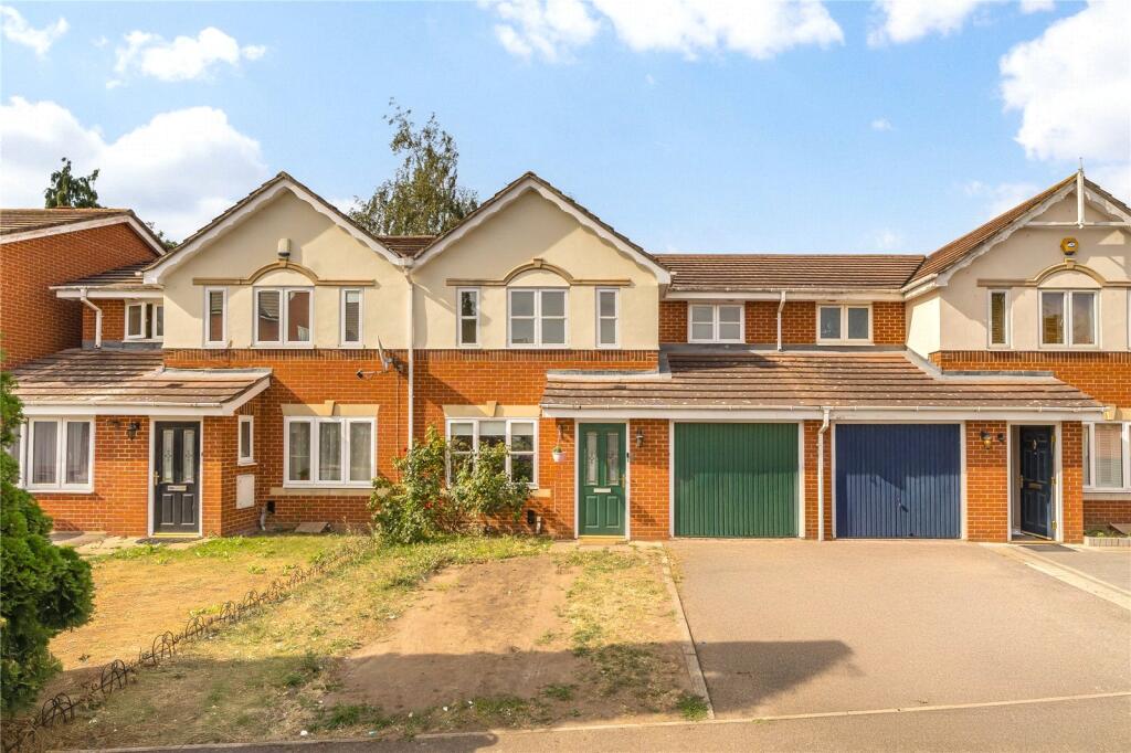 3 bed Detached for rent in Barking. From Keatons - Stratford
