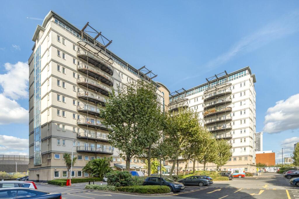 2 bed 1st Floor Flat for rent in Stratford. From Keatons - Stratford