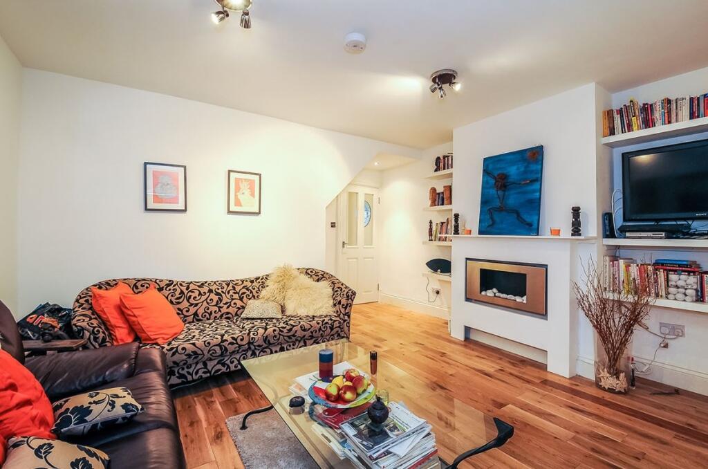 2 bed Not Specified for rent in London. From Kinleigh Folkard & Hayward - Sales - Lee