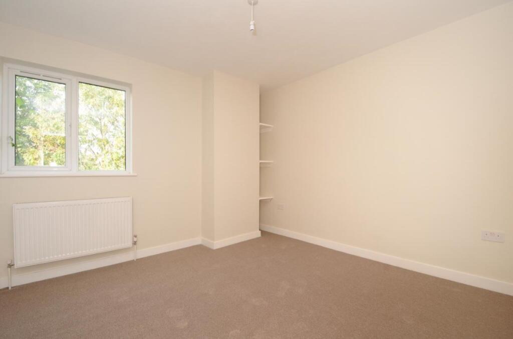 2 bed 1st Floor Flat for rent in London. From Kinleigh Folkard & Hayward - Sales - Lee 2 bed 1st Floor Flat for rent in London. From Kinleigh Folkard & Hayward - Sales - Lee
