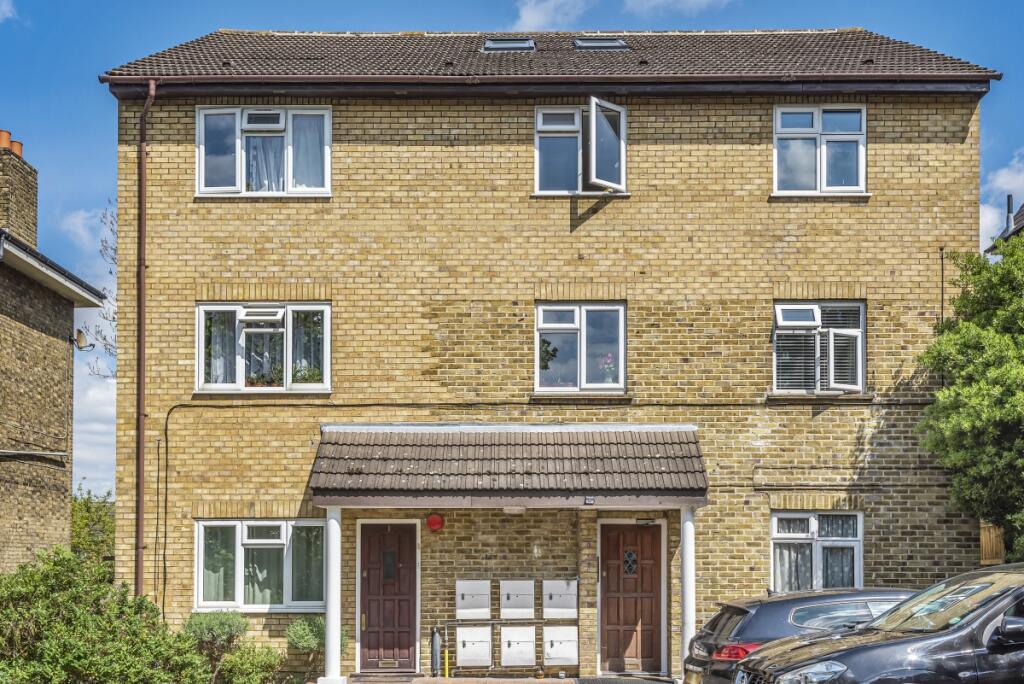 2 bed Annexe for rent in London. From Kinleigh Folkard & Hayward - Sales - Lee