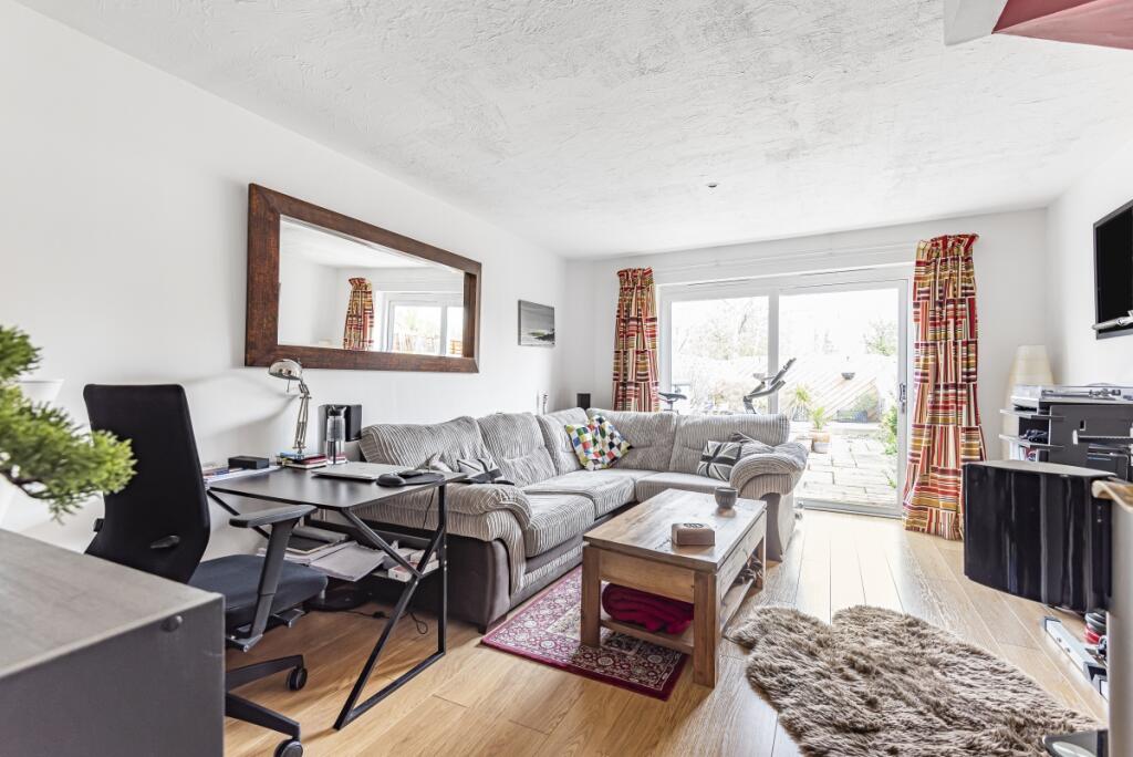 2 bed Detached for rent in Eltham. From Kinleigh Folkard & Hayward - Sales - Lee