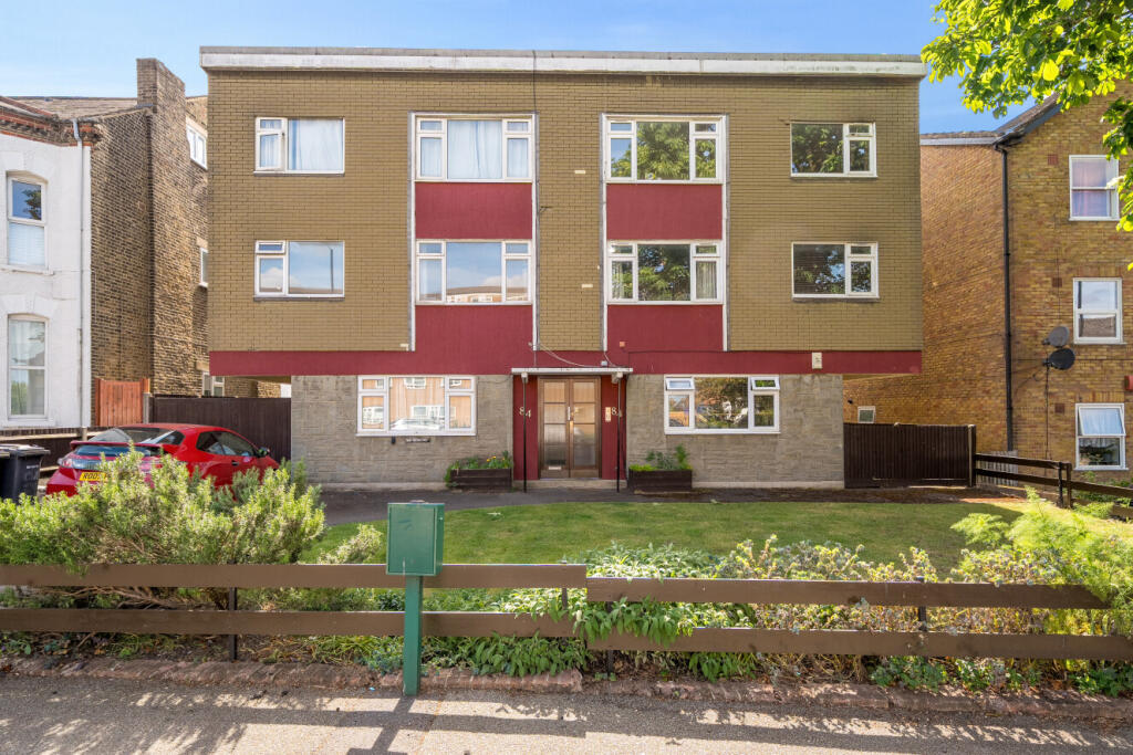 1 bed 1st Floor Flat for rent in Lewisham. From Kinleigh Folkard & Hayward - Sales - Lee 1 bed 1st Floor Flat for rent in Lewisham. From Kinleigh Folkard & Hayward - Sales - Lee