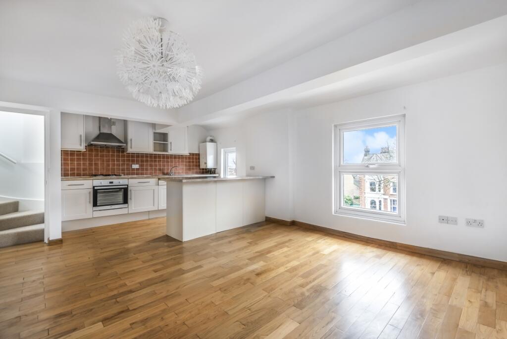 2 bed 1st Floor Flat for rent in Lewisham. From Kinleigh Folkard & Hayward - Sales - Lee 2 bed 1st Floor Flat for rent in Lewisham. From Kinleigh Folkard & Hayward - Sales - Lee