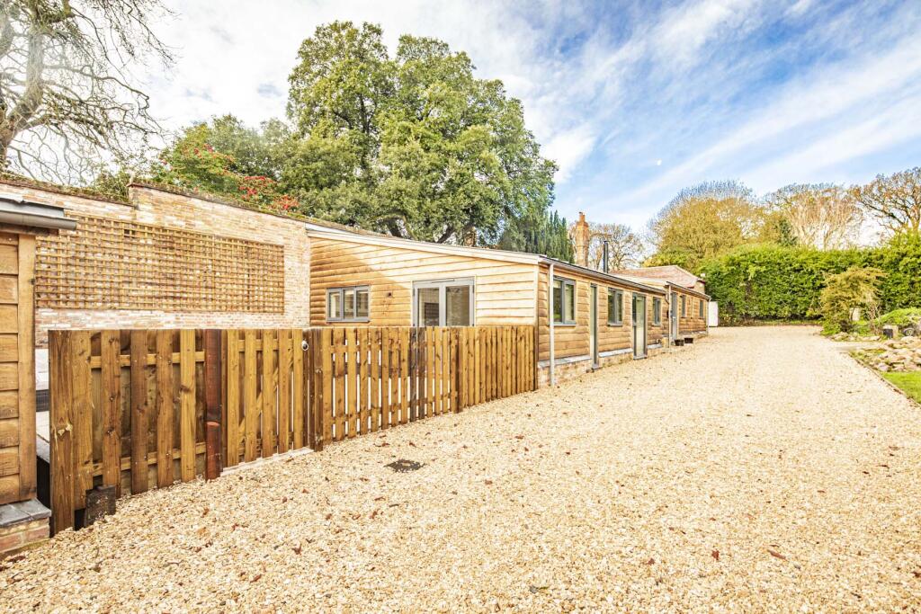 3 bed Semi Detached for rent in Lower Basildon. From Warmingham & Co - Goring-on-Thames