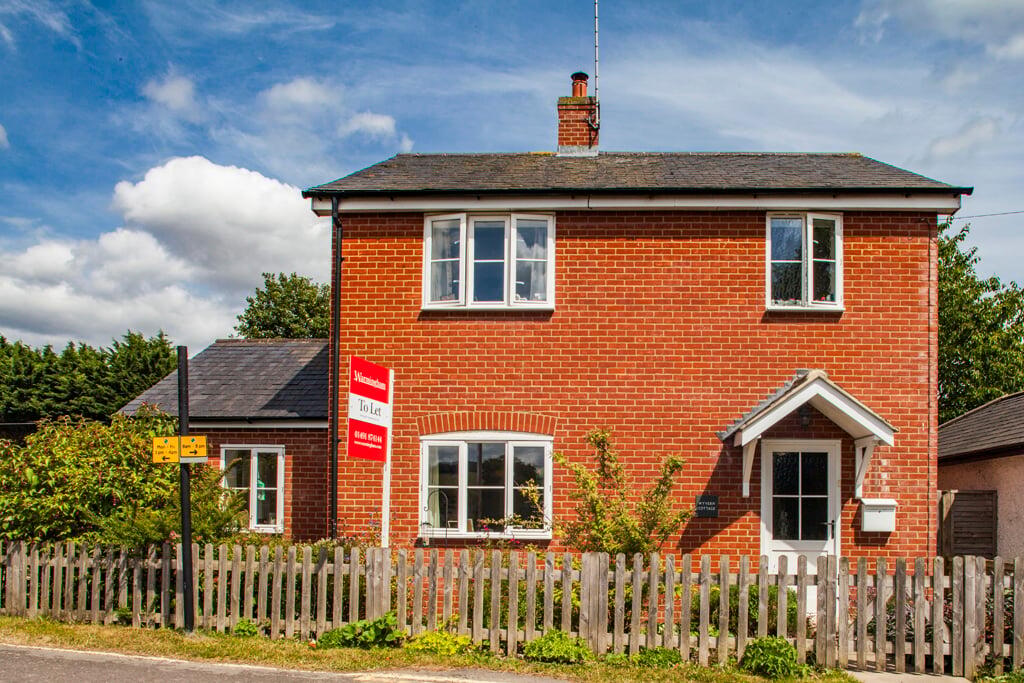 2 bed Detached for rent in Goring. From Warmingham & Co - Goring-on-Thames 2 bed Detached for rent in Goring. From Warmingham & Co - Goring-on-Thames