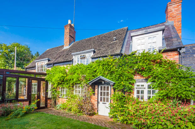 3 bed Cottage for rent in Ashampstead. From Warmingham & Co - Goring-on-Thames