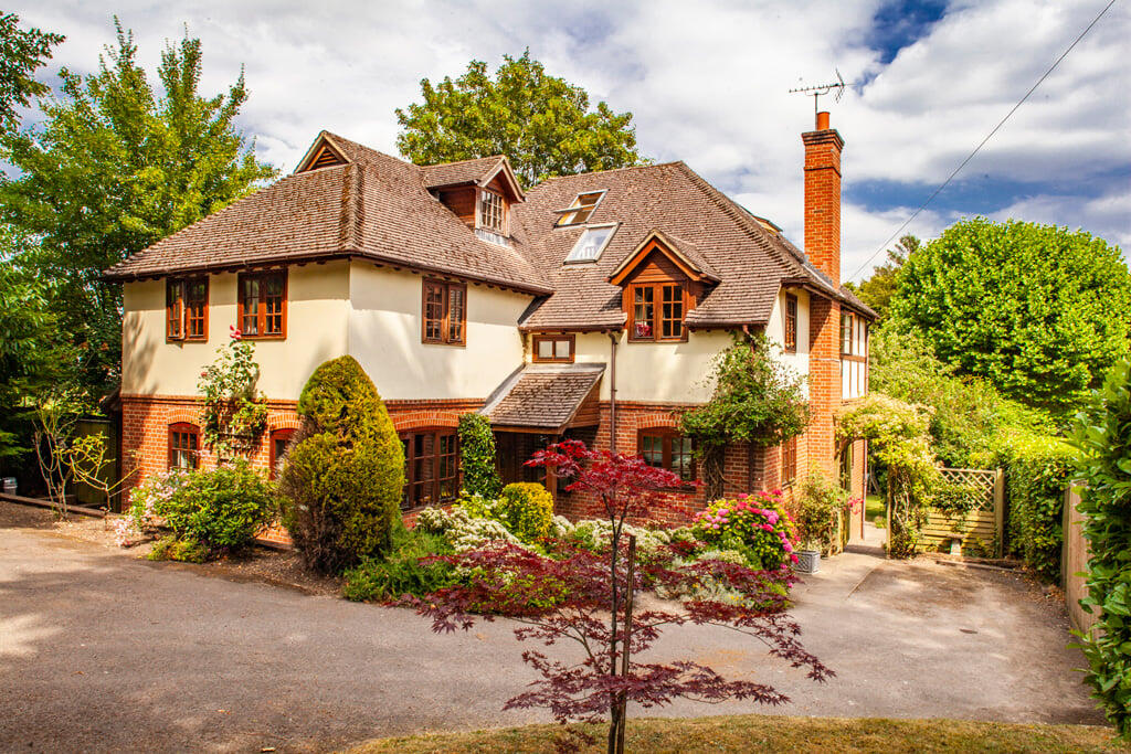 5 bed Detached for rent in Streatley. From Warmingham & Co - Goring-on-Thames 5 bed Detached for rent in Streatley. From Warmingham & Co - Goring-on-Thames
