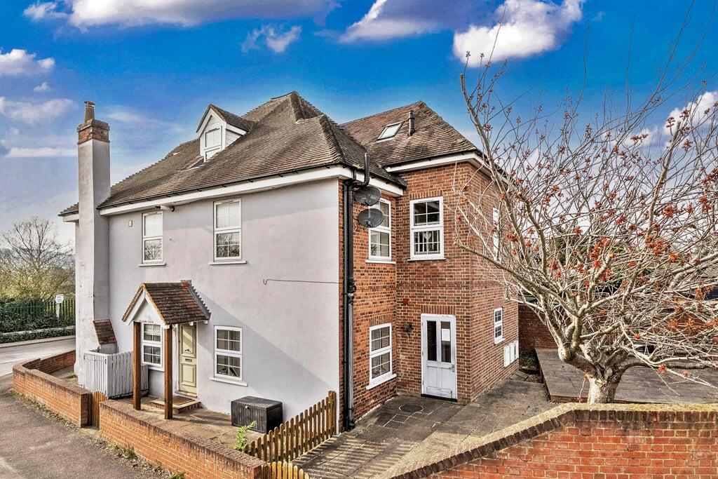 2 bed Apartment for rent in Goring. From Warmingham & Co - Goring-on-Thames