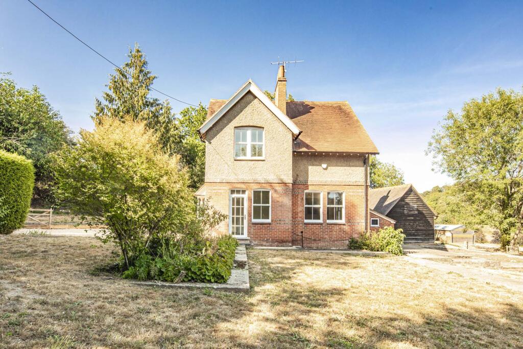 3 bed Detached for rent in Ashampstead. From Warmingham & Co - Goring-on-Thames 3 bed Detached for rent in Ashampstead. From Warmingham & Co - Goring-on-Thames
