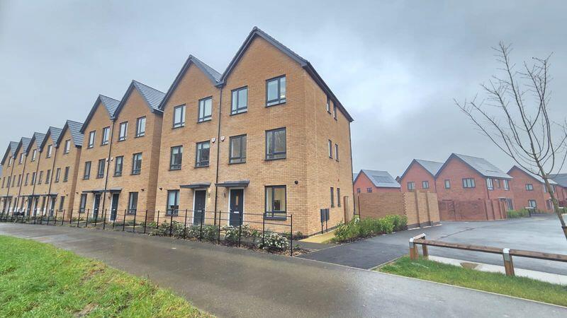 3 bed Detached for rent in Yaxley. From Kenneally Property Services - Peterborough