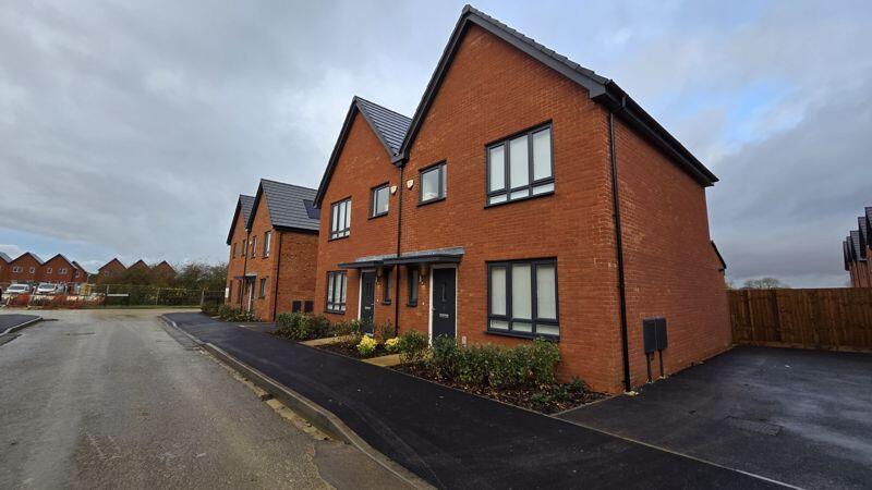 3 bed Detached for rent in Yaxley. From Kenneally Property Services - Peterborough