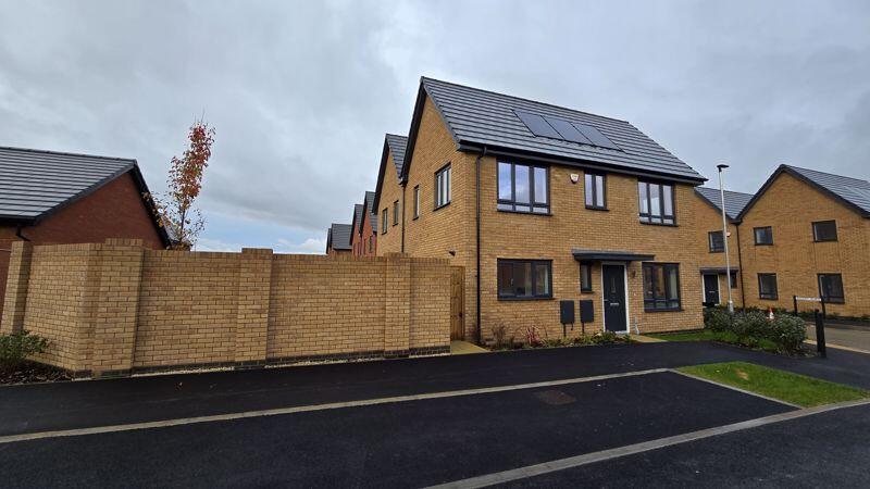 3 bed Detached for rent in Yaxley. From Kenneally Property Services - Peterborough 3 bed Detached for rent in Yaxley. From Kenneally Property Services - Peterborough