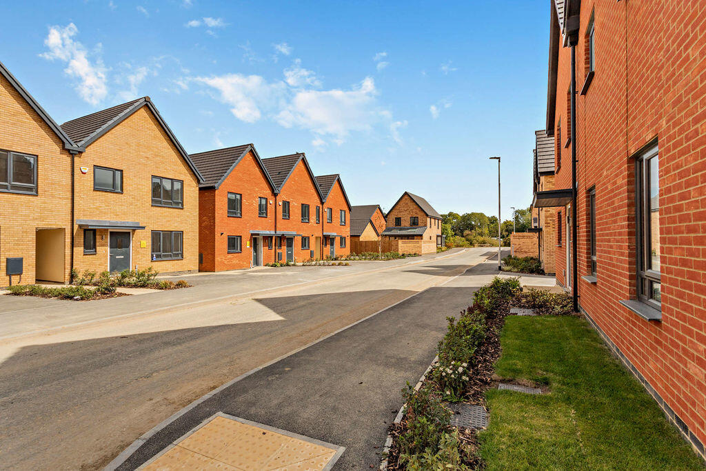 3 bed Detached for rent in Yaxley. From Kenneally Property Services - Peterborough 3 bed Detached for rent in Yaxley. From Kenneally Property Services - Peterborough