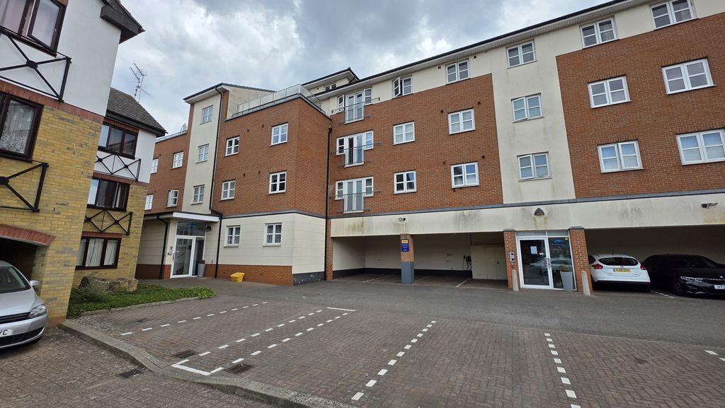 4 bed Apartment for rent in Peterborough. From Kenneally Property Services - Peterborough