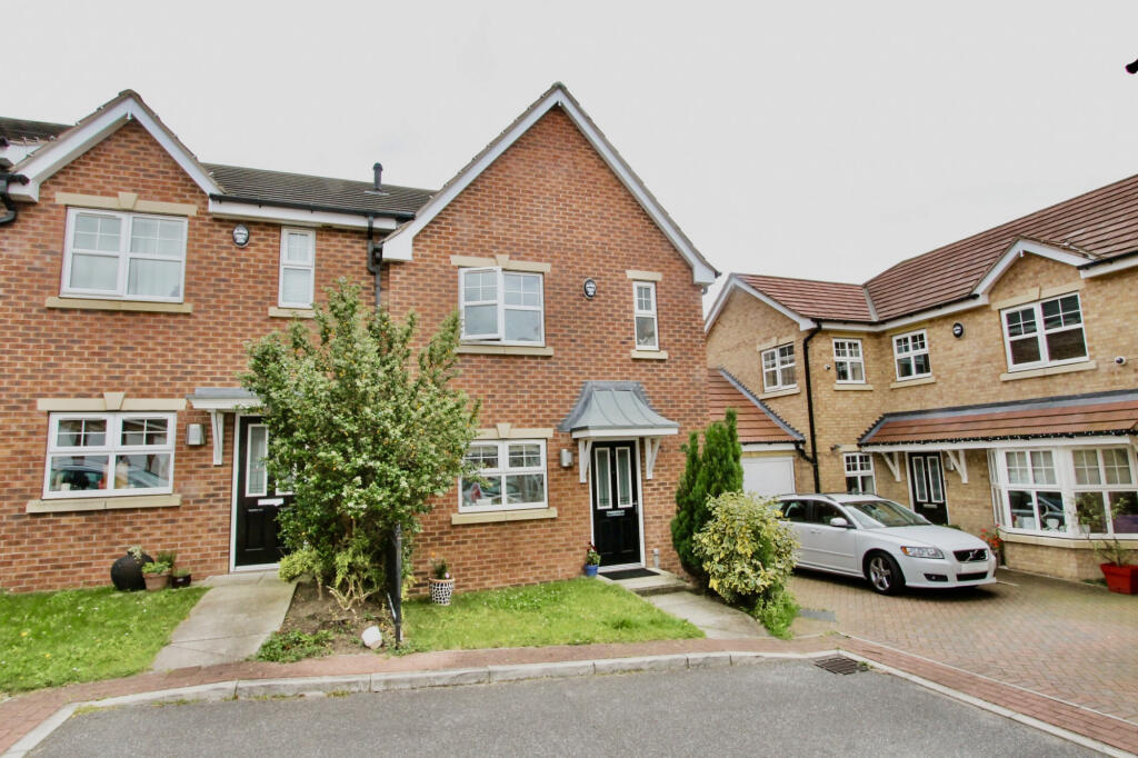3 bed Town House for rent in Hemingfield. From Armitage Residential - Barnsley