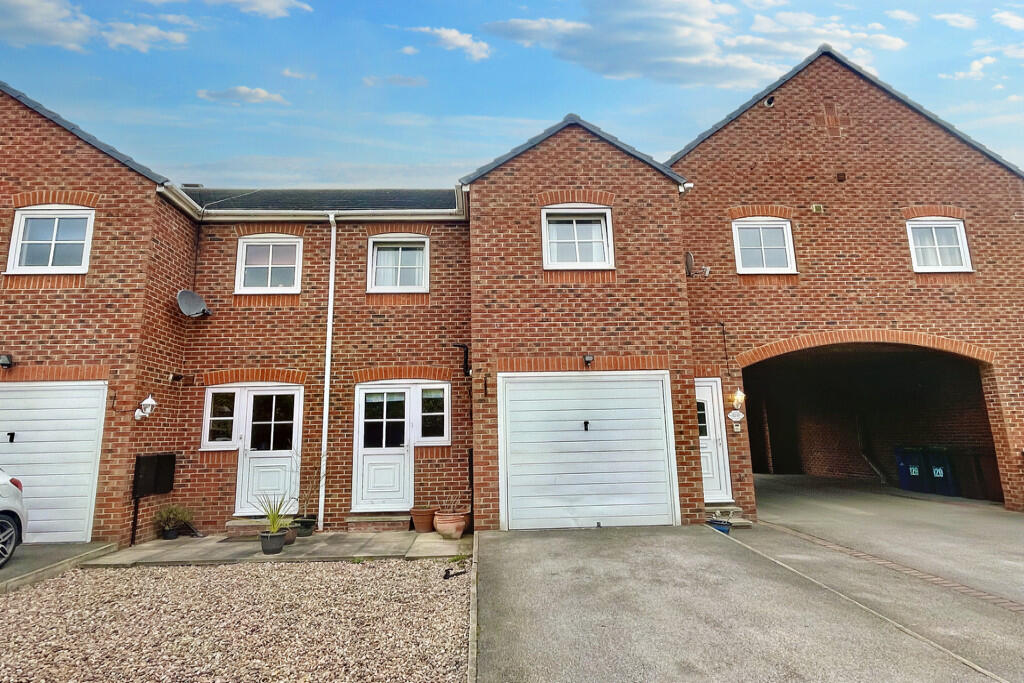 2 bed Town House for rent in Staincross. From Armitage Residential - Barnsley