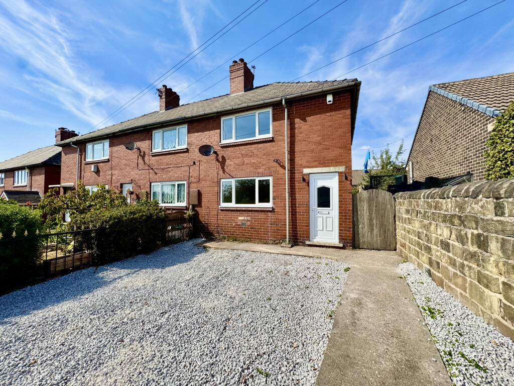 2 bed Town House for rent in Carlton. From Armitage Residential - Barnsley