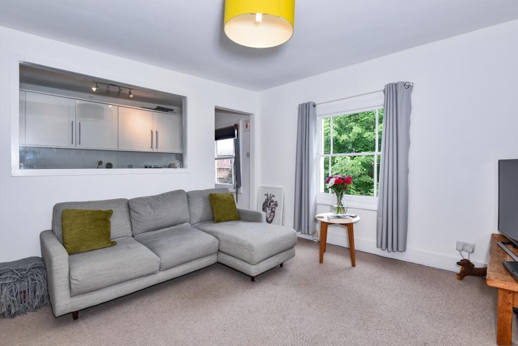 1 bed Flat for rent in Catford. From Kinleigh Folkard & Hayward