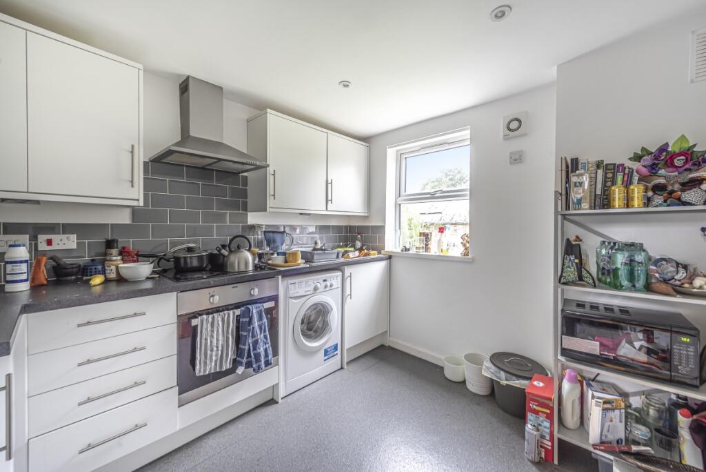 1 bed Flat for rent in Camberwell. From Kinleigh Folkard & Hayward
