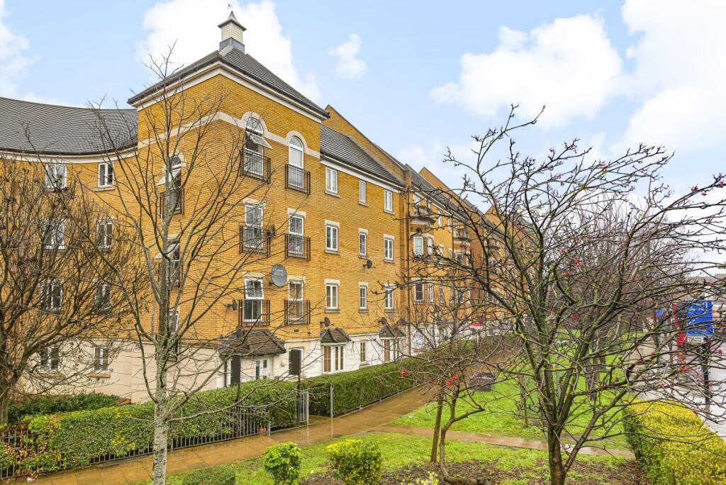 1 bed 1st Floor Flat for rent in London. From Kinleigh Folkard & Hayward - Sales - Peckham Rye