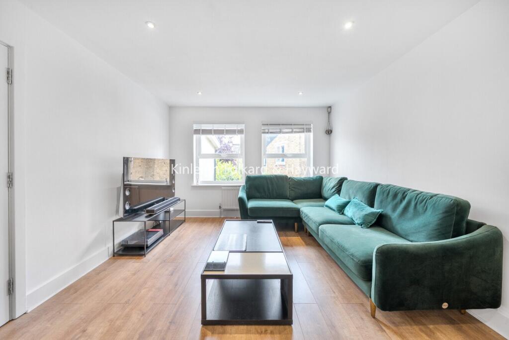 2 bed 1st Floor Flat for rent in London. From Kinleigh Folkard & Hayward - Sales - Peckham Rye 2 bed 1st Floor Flat for rent in London. From Kinleigh Folkard & Hayward - Sales - Peckham Rye