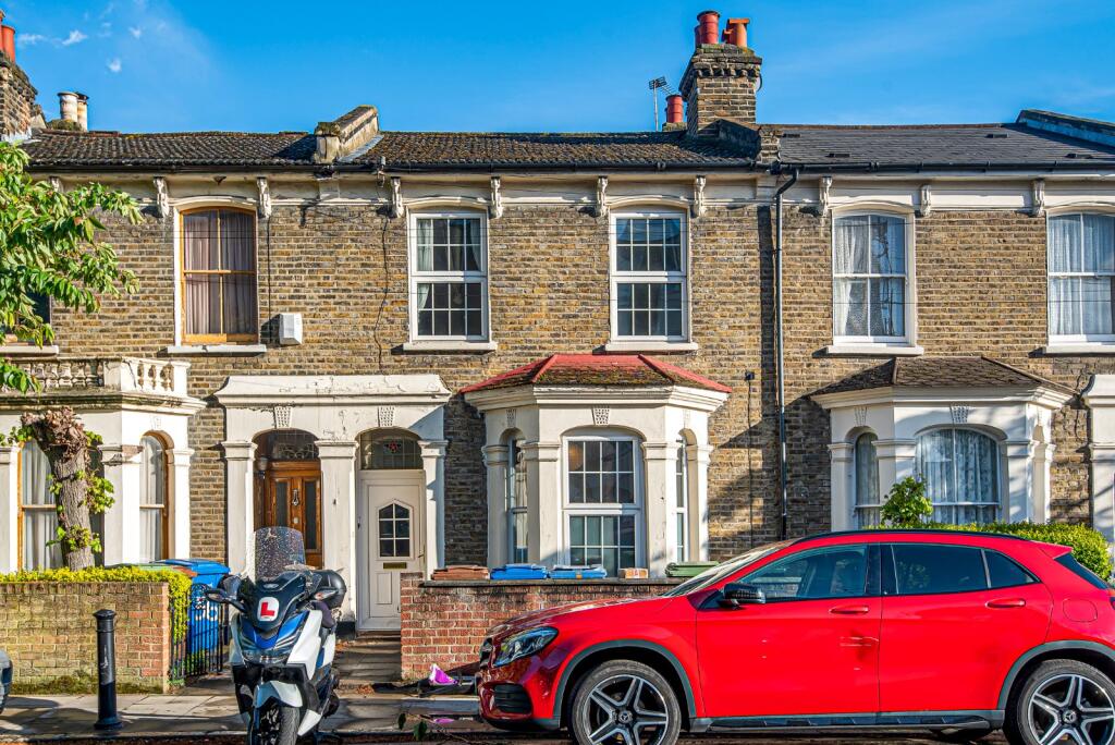 5 bed Mid Terraced House for rent in Camberwell. From Kinleigh Folkard & Hayward - Sales - Peckham Rye 5 bed Mid Terraced House for rent in Camberwell. From Kinleigh Folkard & Hayward - Sales - Peckham Rye