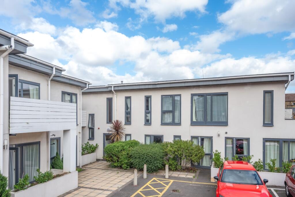 2 bed 1st Floor Flat for rent in London. From Kinleigh Folkard & Hayward - Sales - Peckham Rye 2 bed 1st Floor Flat for rent in London. From Kinleigh Folkard & Hayward - Sales - Peckham Rye