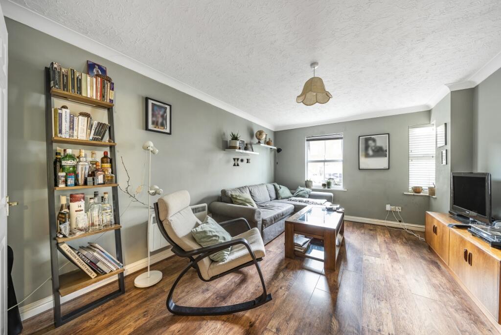 2 bed 1st Floor Flat for rent in London. From Kinleigh Folkard & Hayward - Sales - Peckham Rye 2 bed 1st Floor Flat for rent in London. From Kinleigh Folkard & Hayward - Sales - Peckham Rye
