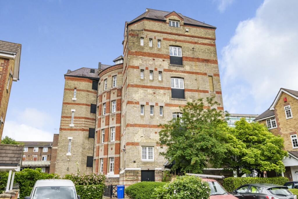 1 bed 1st Floor Flat for rent in Camberwell. From Kinleigh Folkard & Hayward - Sales - Peckham Rye