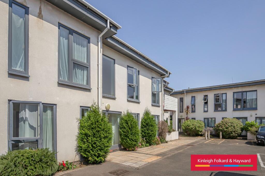 2 bed 1st Floor Flat for rent in London. From Kinleigh Folkard & Hayward - Sales - Peckham Rye