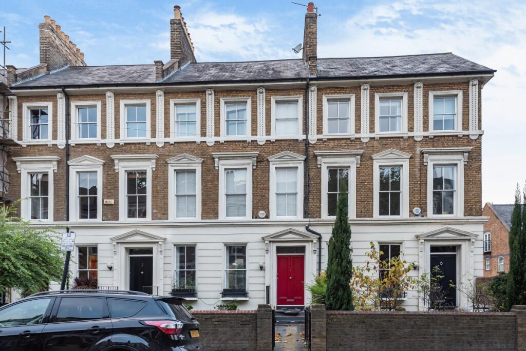 4 bed Detached for rent in London. From Kinleigh Folkard & Hayward - Sales - Peckham Rye