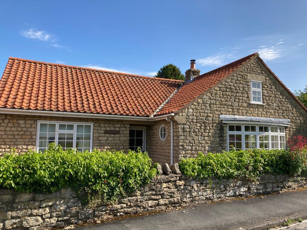 3 bed Bungalow for rent in Hovingham. From Rounthwaite & Woodhead - Malton 3 bed Bungalow for rent in Hovingham. From Rounthwaite & Woodhead - Malton